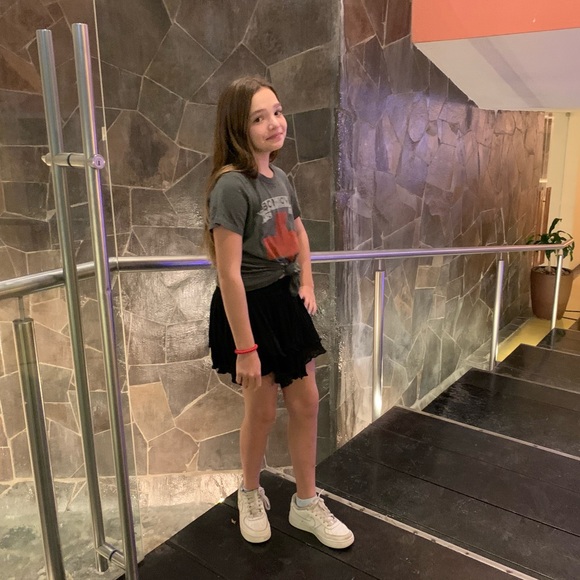 Meet your Posher, Sienna - Picture 1 of 1